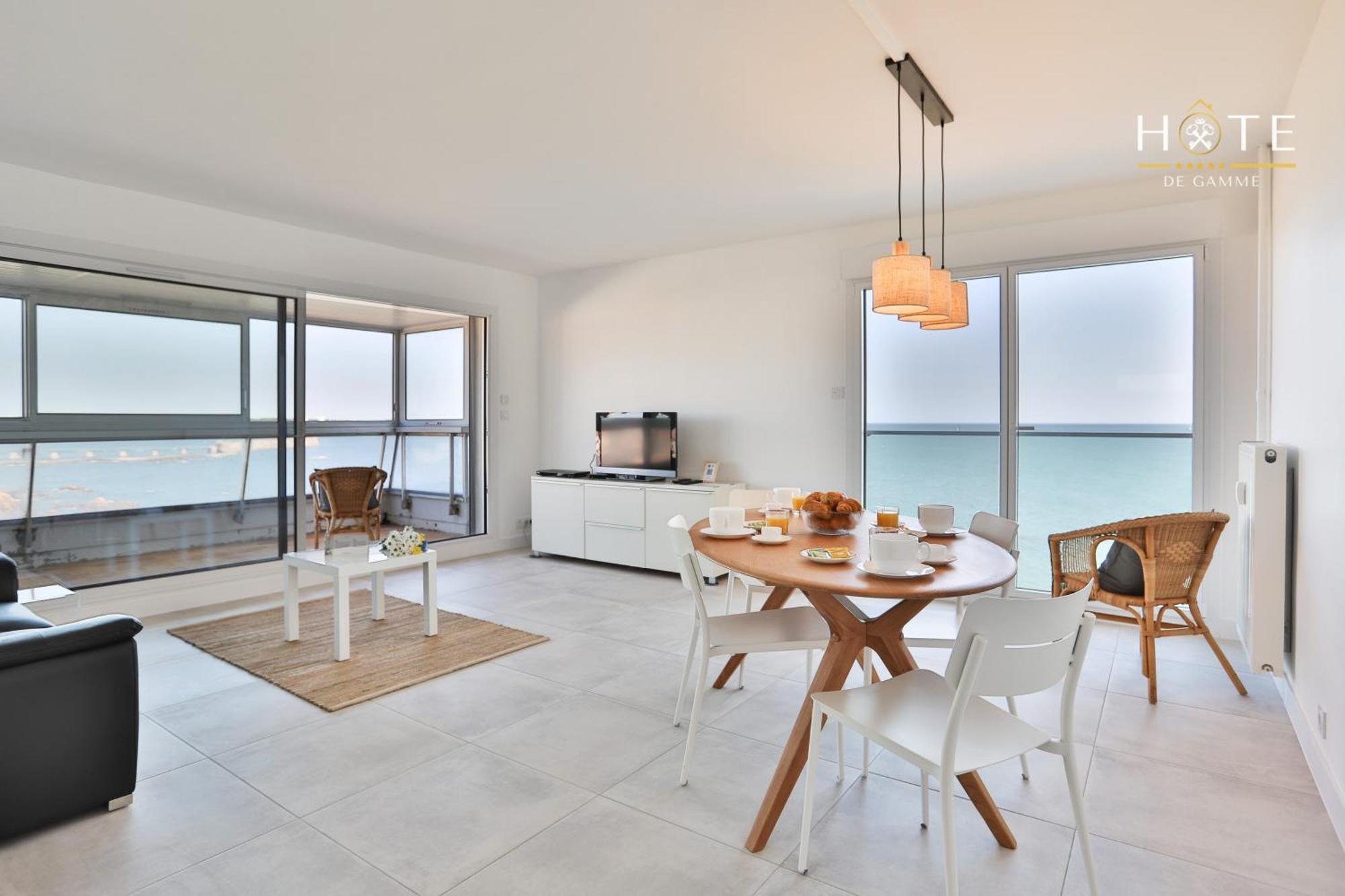 Appartement De Caractere, Superbe Vue Mer 280° La Chaume Eksteriør billede