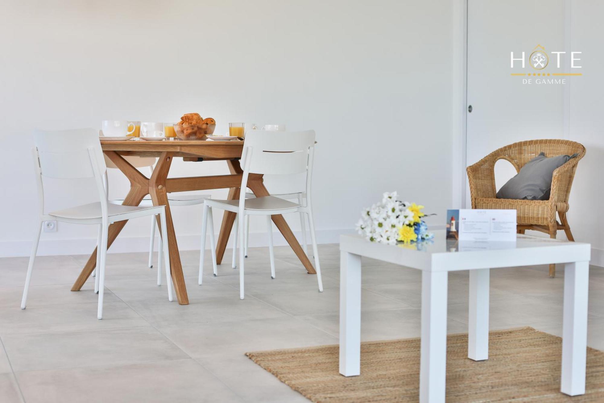 Appartement De Caractere, Superbe Vue Mer 280° La Chaume Eksteriør billede